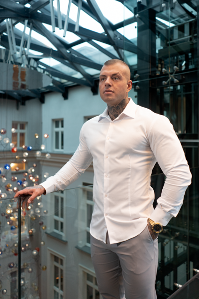 Weißes Twill Businesshemd für Muskelmänner von Aries Athletic